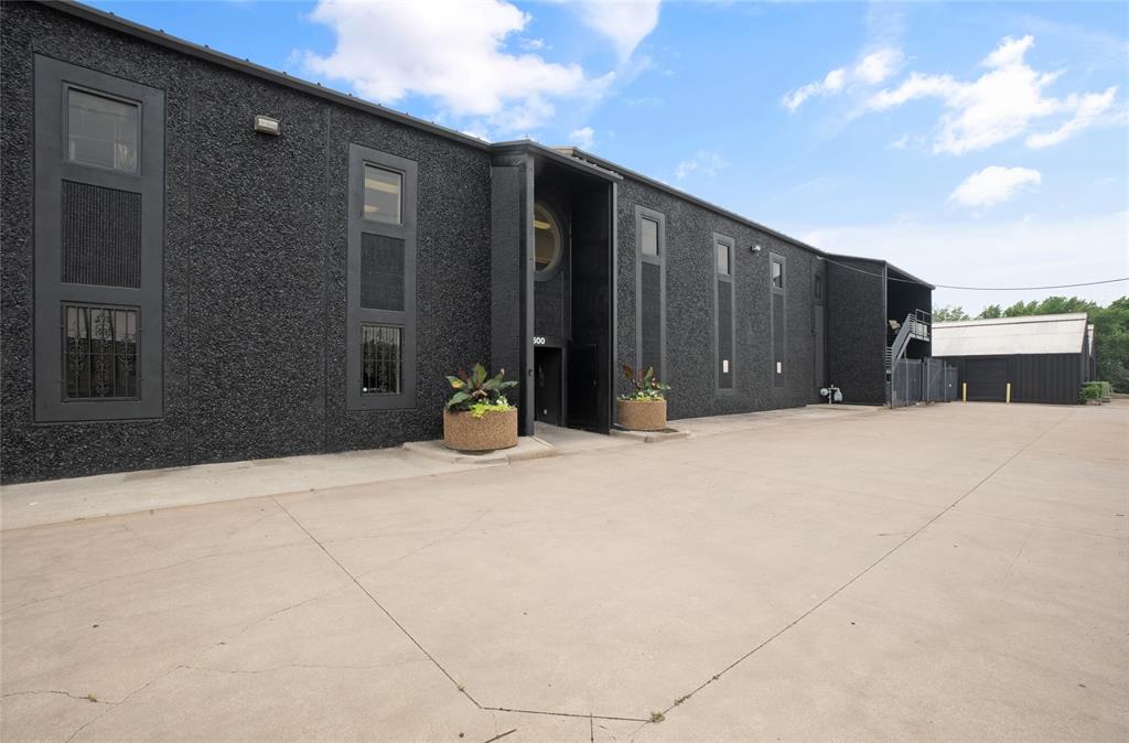 3500 Easy Street Property Photo 2