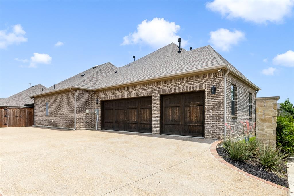 1201 White Squall Trail Property Photo 11