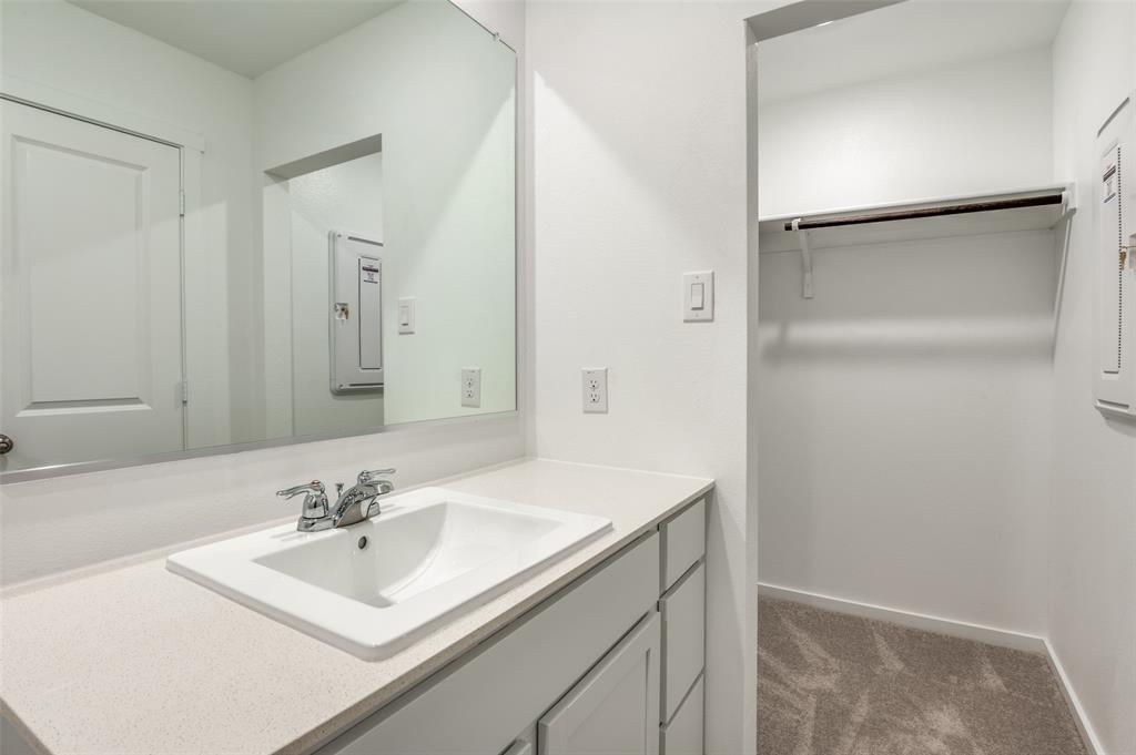 6303 Kingfisher Way Property Photo 6