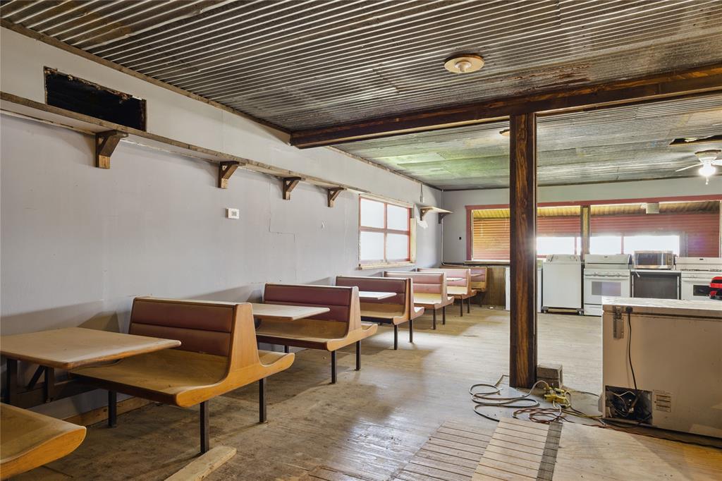 211 E Main Fish Diner Street Property Photo 10