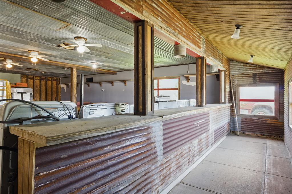 211 E Main Fish Diner Street Property Photo 12