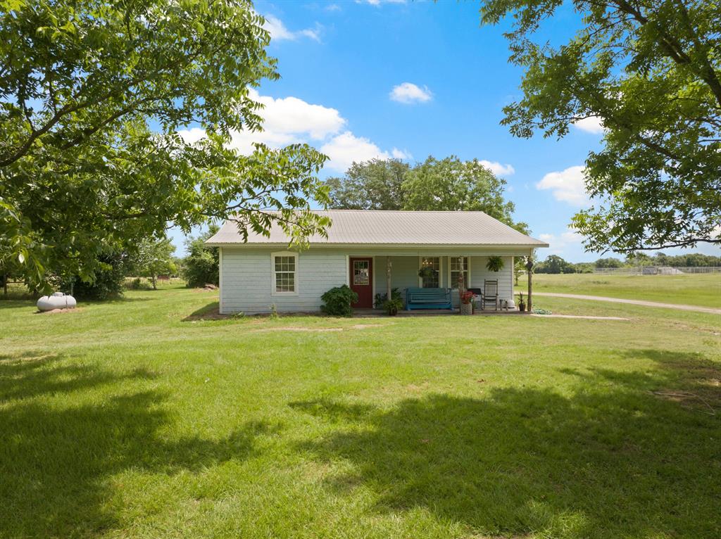 196 County Road 1309 Property Photo 1