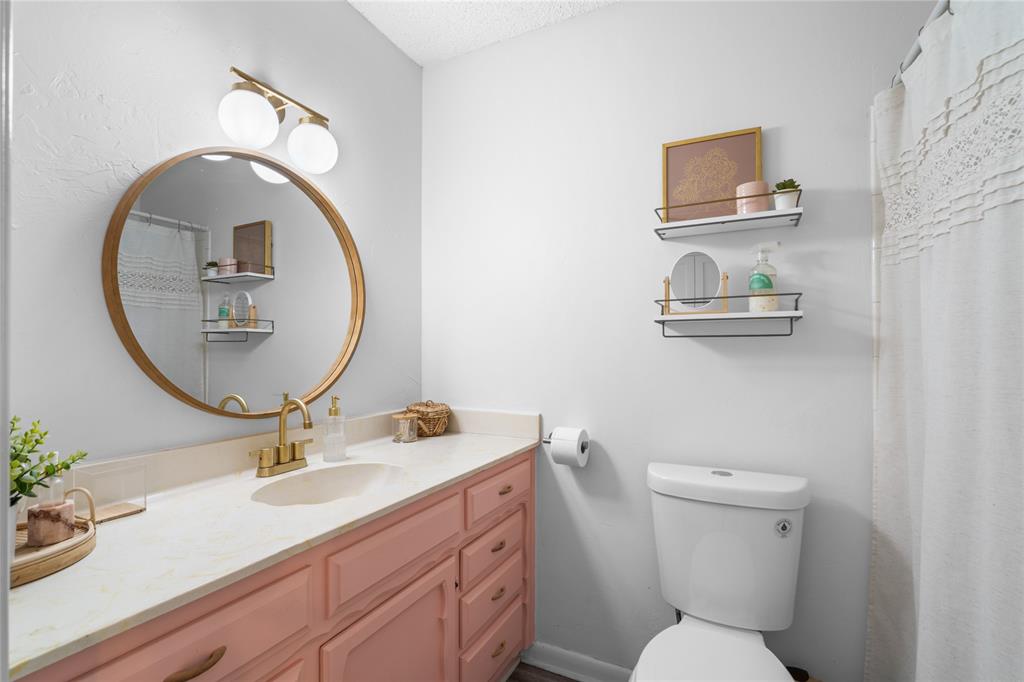 1224 S Lang Avenue Property Photo 18