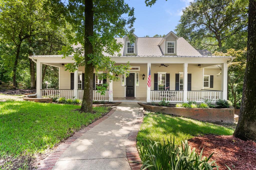 3631 River Oaks Court Property Photo 1