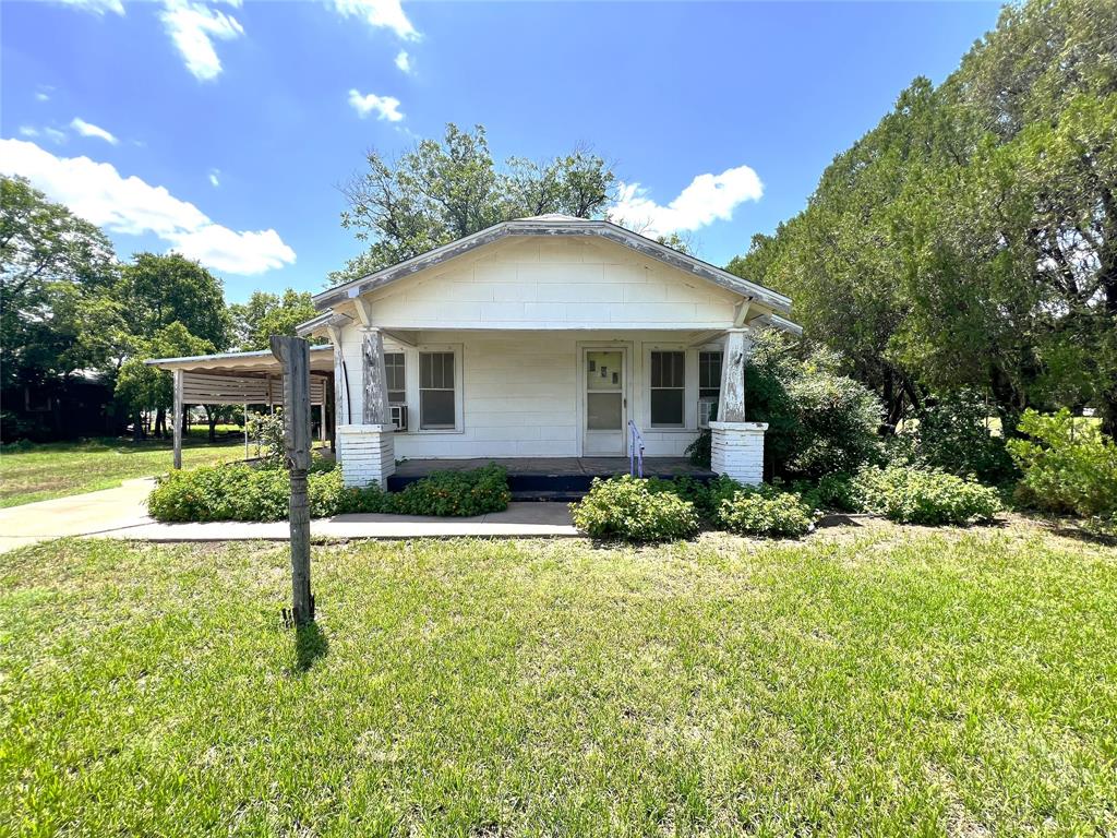 1103 N Avenue D Property Photo 1