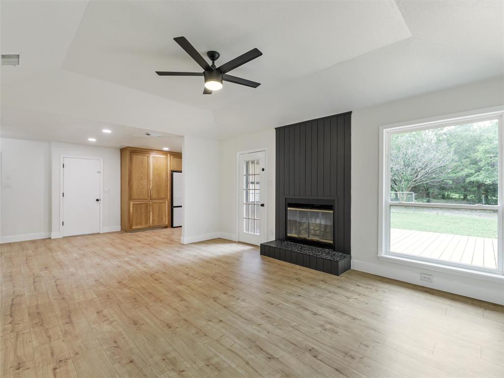 351 Oak Creek Drive Property Photo 11