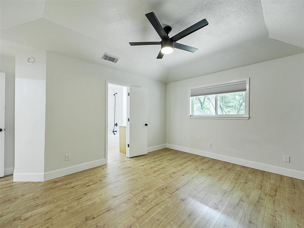 351 Oak Creek Drive Property Photo 18