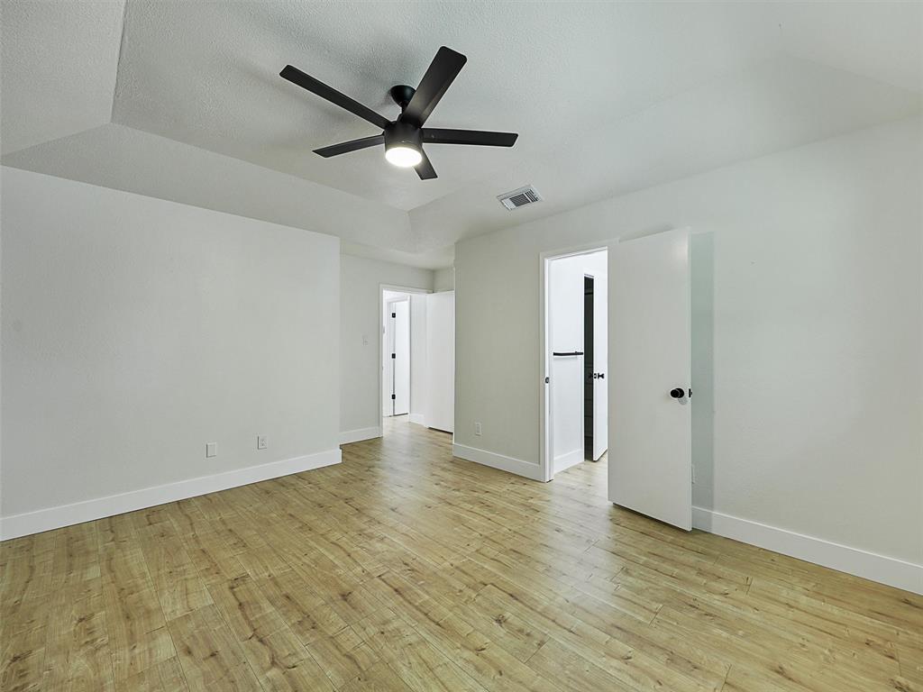 351 Oak Creek Drive Property Photo 19