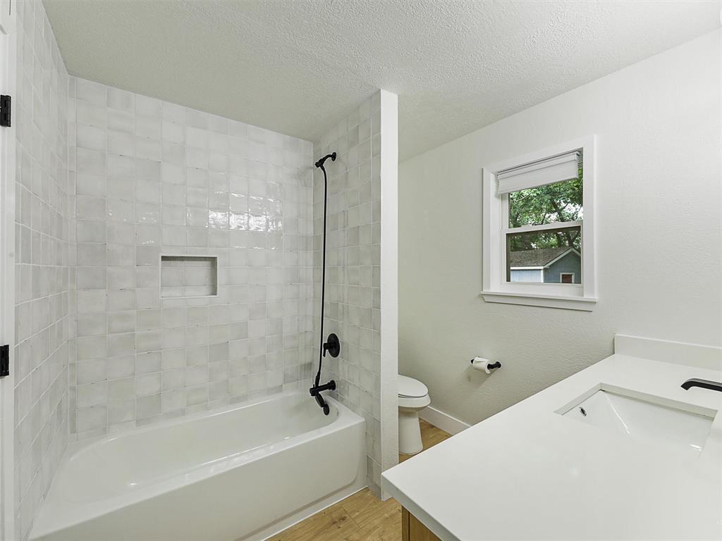 351 Oak Creek Drive Property Photo 20