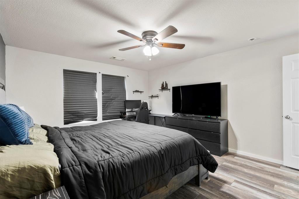 204 Waxberry Drive Property Photo 16