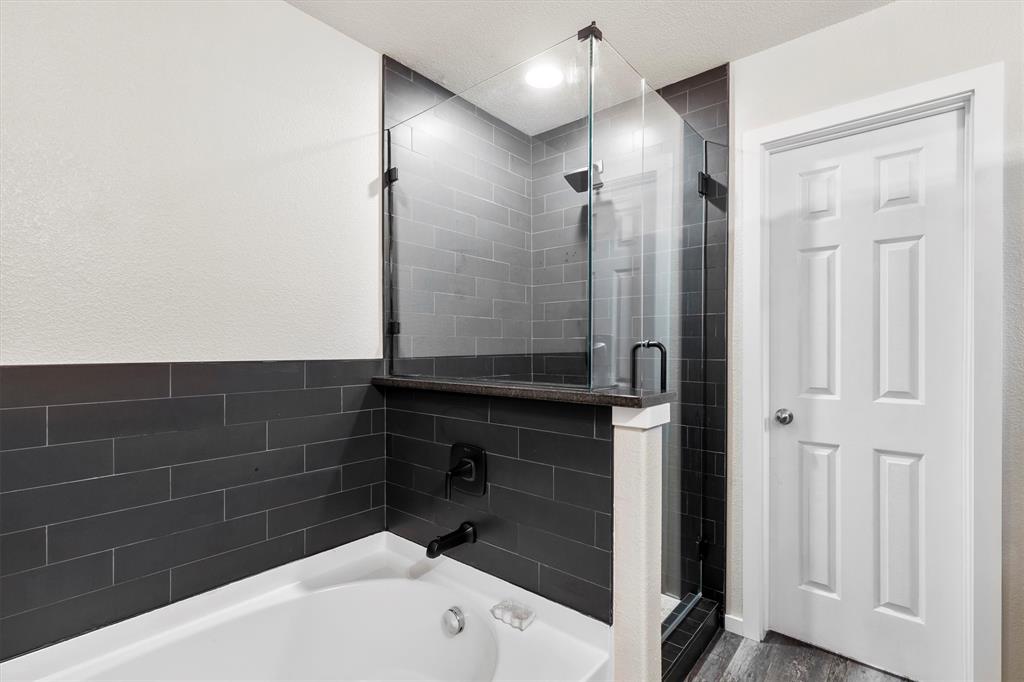 204 Waxberry Drive Property Photo 17