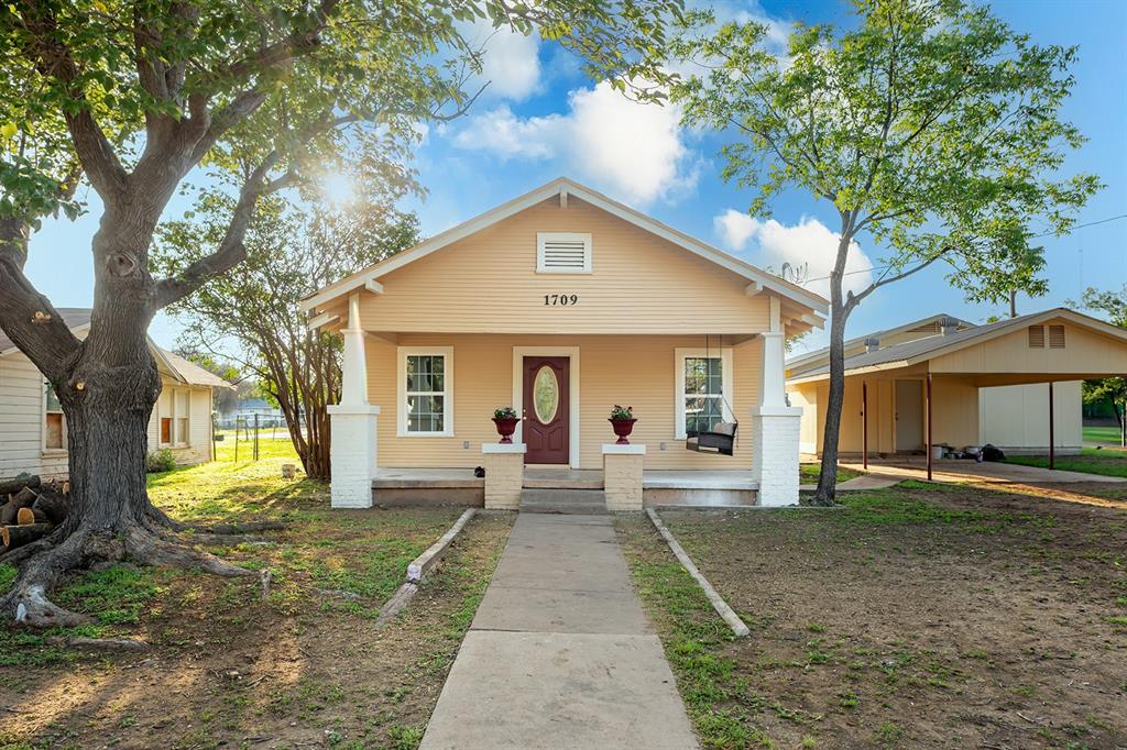 1709 S Blackburn Street Property Photo 1