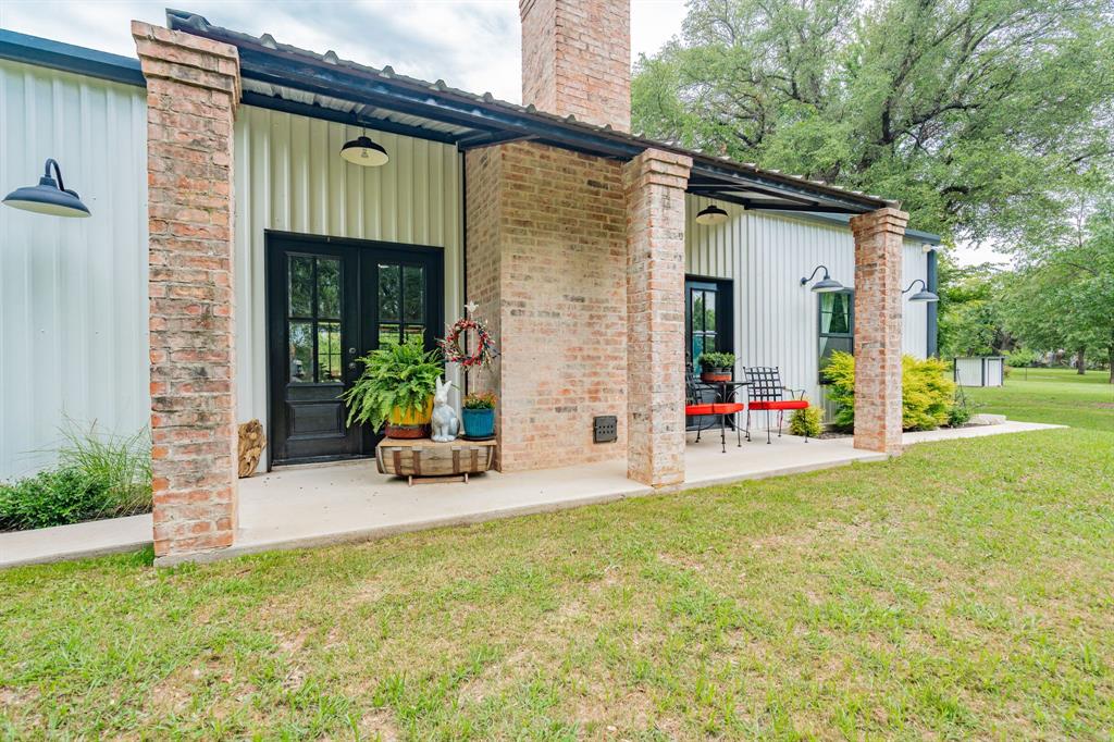 853 County Road 2215 Property Photo 1