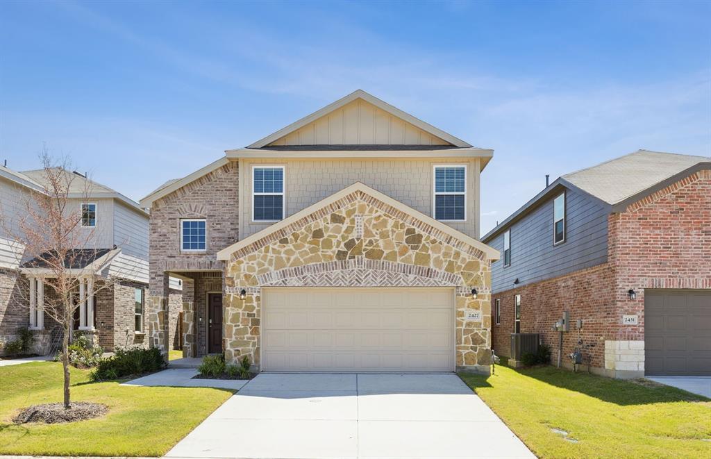2427 Roundstone Way Property Photo 1