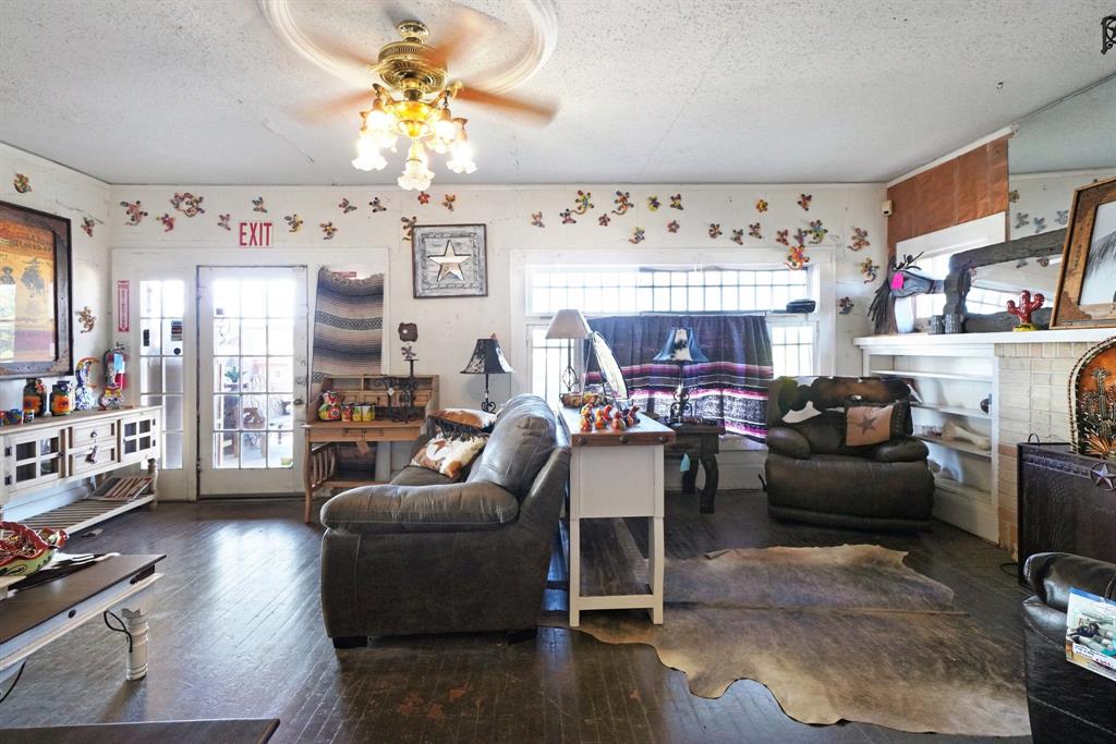 1001b E Hubbard Street Property Photo 4