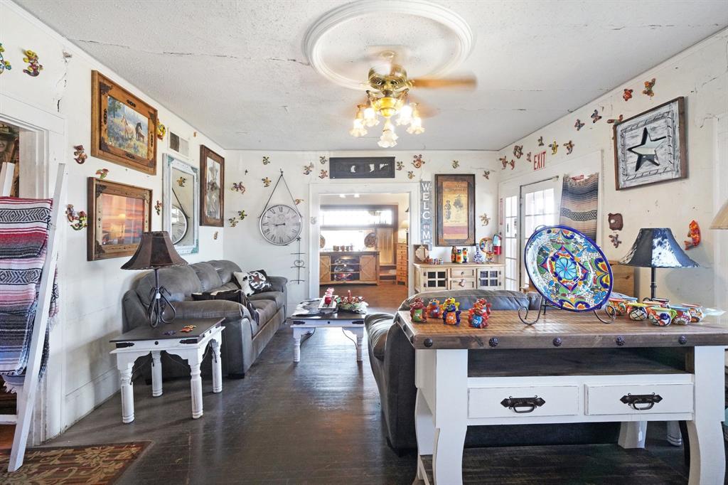 1001b E Hubbard Street Property Photo 5