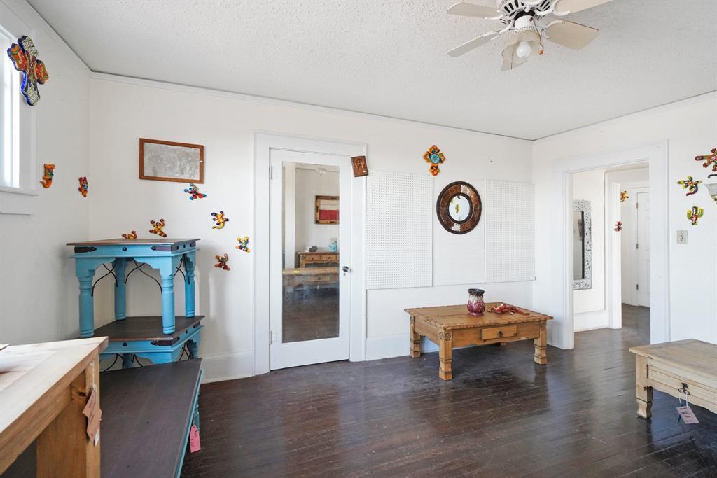 1001b E Hubbard Street Property Photo 22