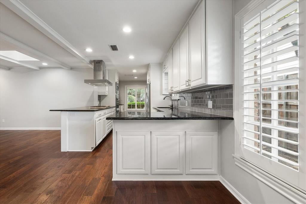 4517 Cloudview Road Property Photo 11