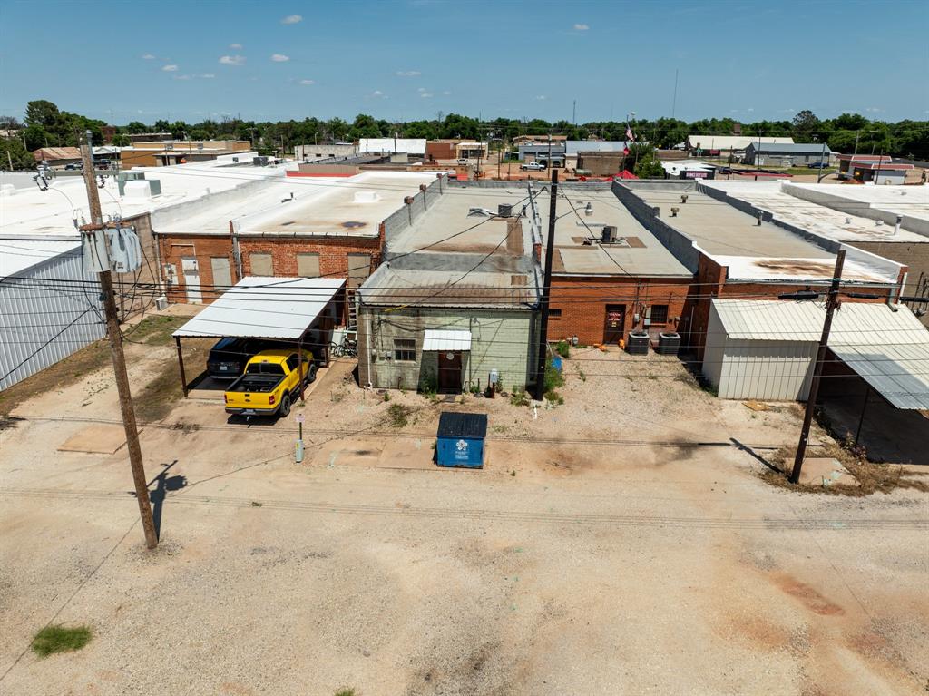 110 N Central Avenue Property Photo 24