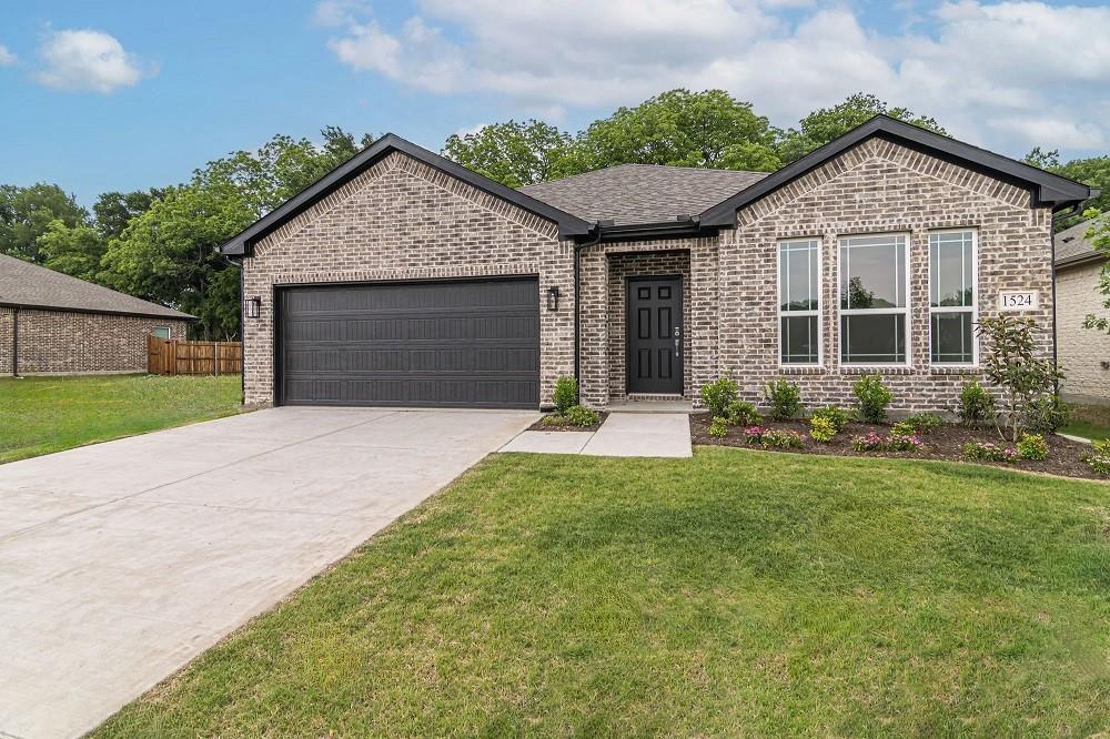 1524 Latimer Court Property Photo 1
