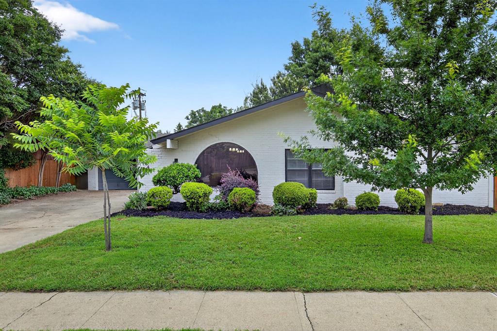 641 E Hill Street Property Photo 1