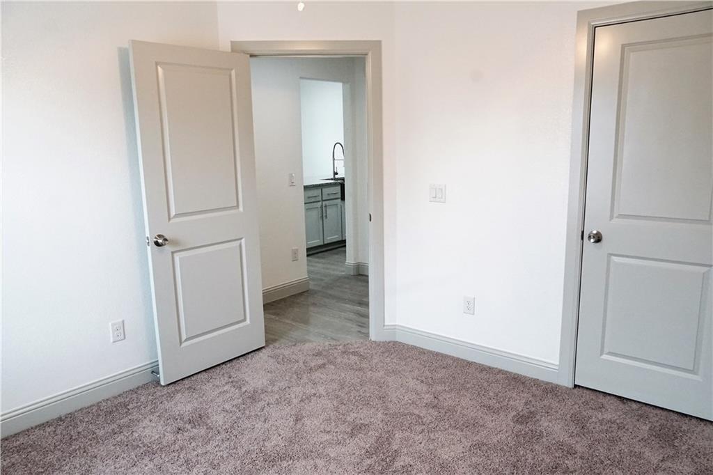 424 E Nelson Street Property Photo 10
