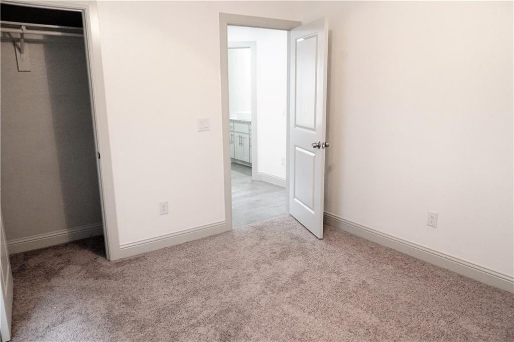 424 E Nelson Street Property Photo 11