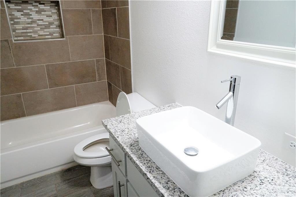 424 E Nelson Street Property Photo 13