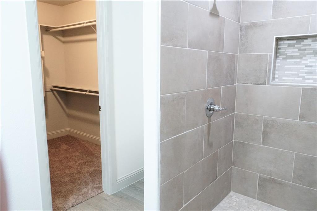 424 E Nelson Street Property Photo 15