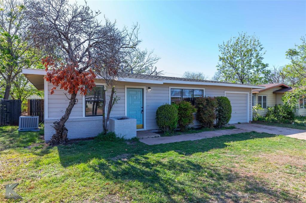2326 N Mockingbird Lane Property Photo 1