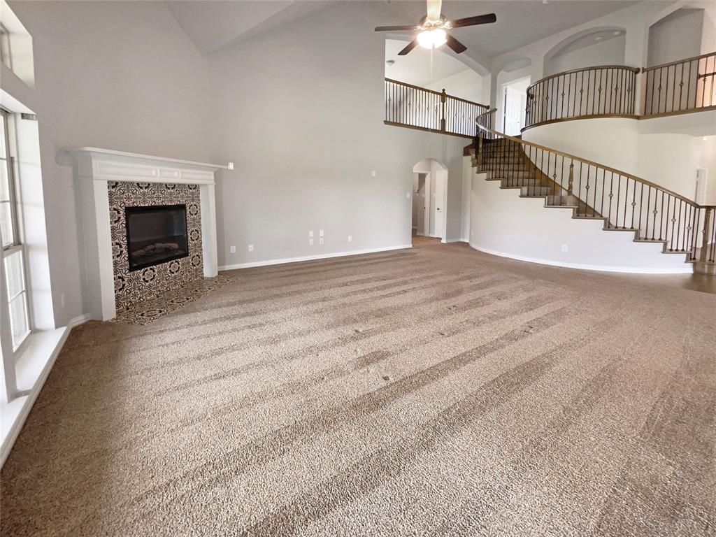 233 Stonegate Way Property Photo 3