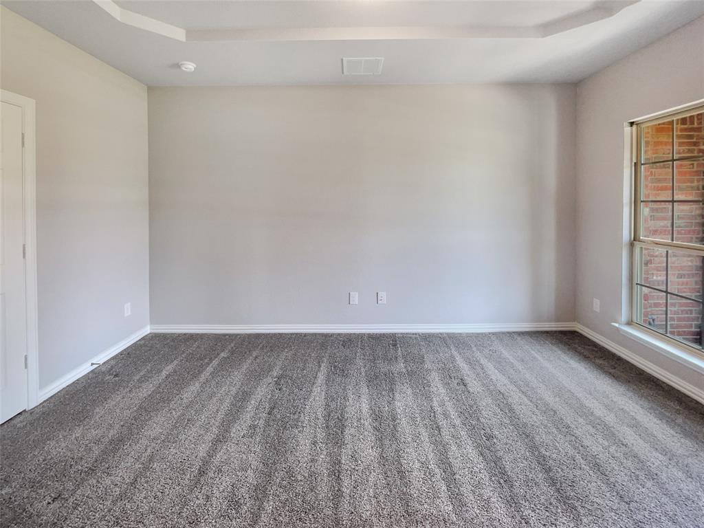 233 Stonegate Way Property Photo 5