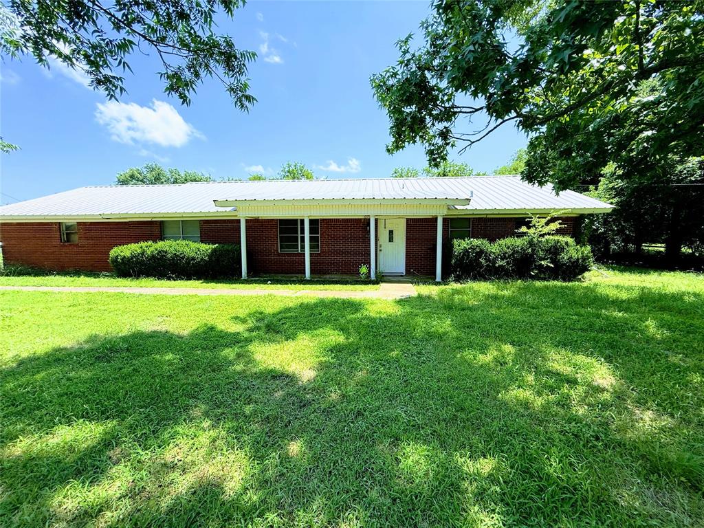 812 N Tyus Street Property Photo 1