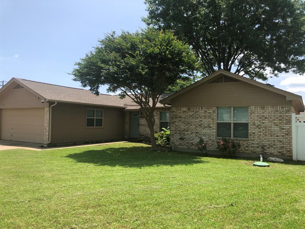 805 Panama Court Property Photo 1