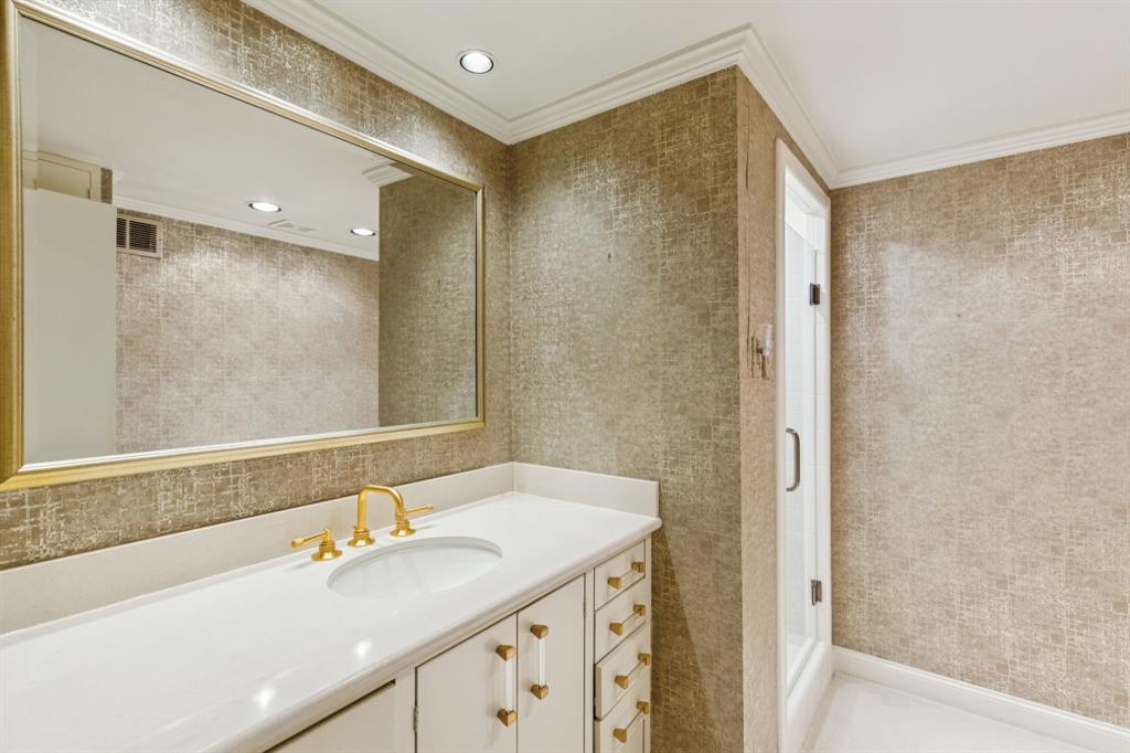 3525 Turtle Creek Boulevard Property Photo 20