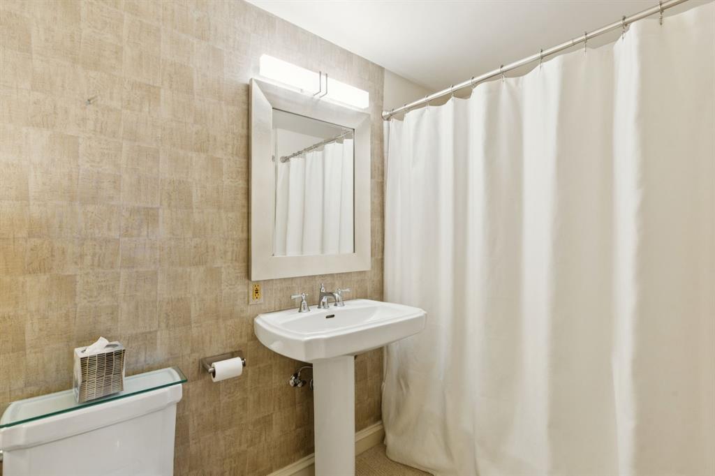 3525 Turtle Creek Boulevard Property Photo 24