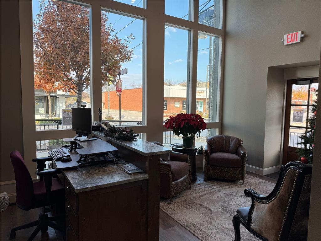 1028 Halsell Street Property Photo 3
