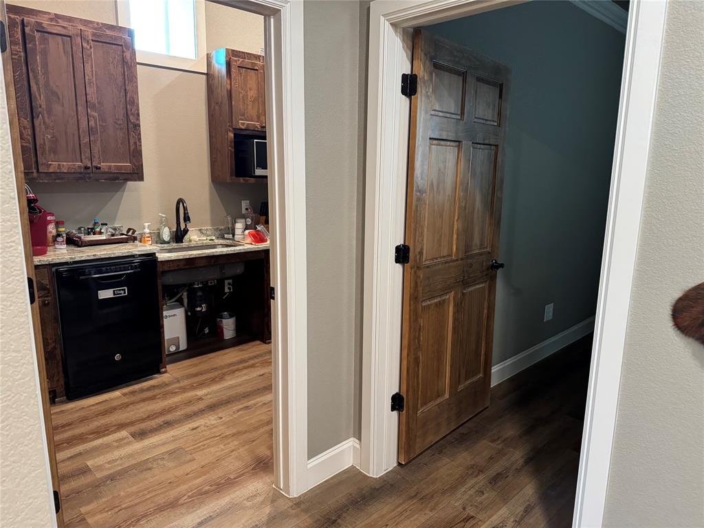 1028 Halsell Street Property Photo 6