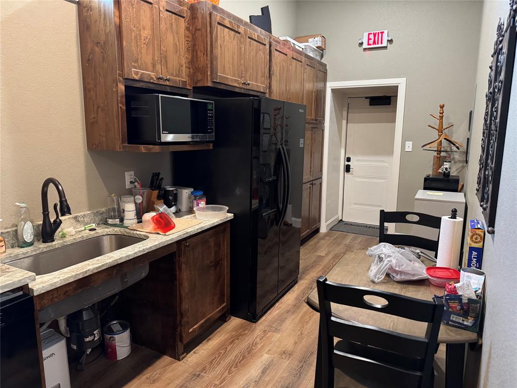 1028 Halsell Street Property Photo 7