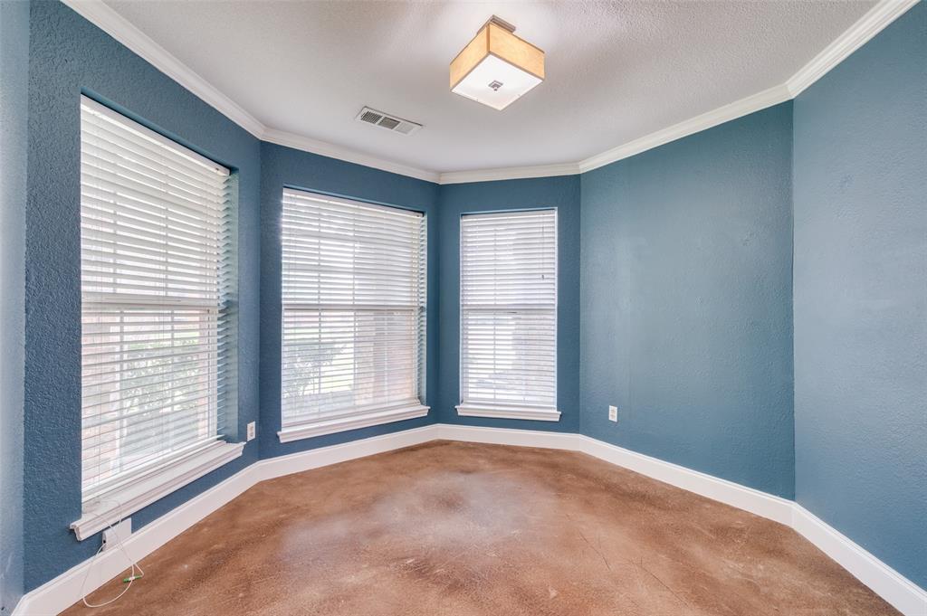 4704 N Meadow Ridge Circle Property Photo 10