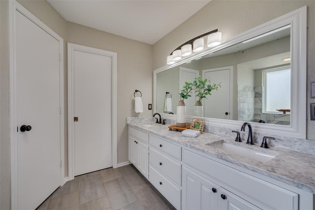 4704 N Meadow Ridge Circle Property Photo 14