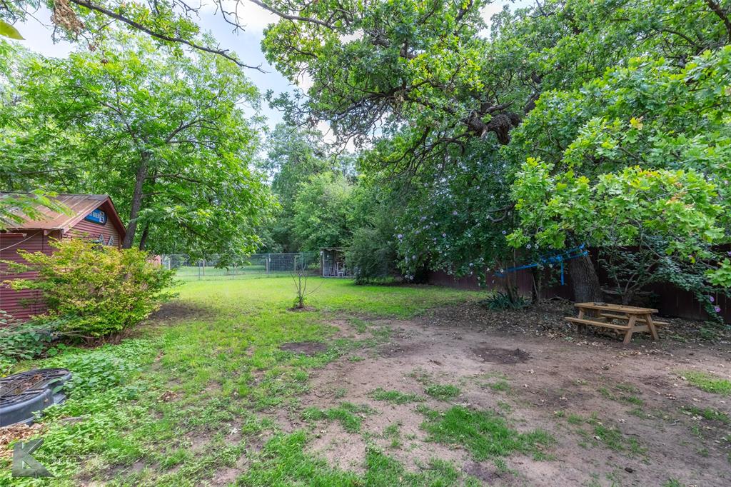202 E Ross Street Property Photo 33