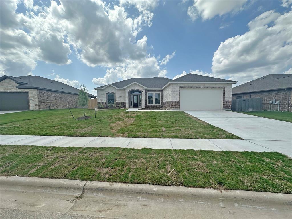 402 Juniper Drive Property Photo 1