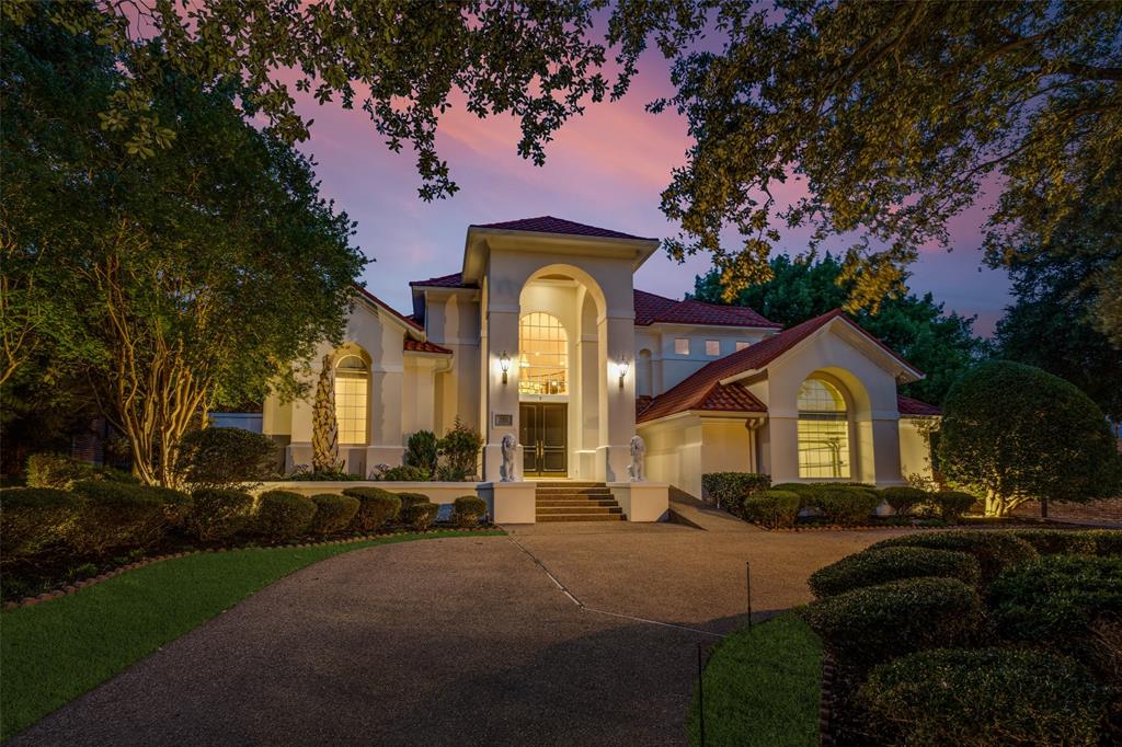 5212 Scottish Way Property Photo 1