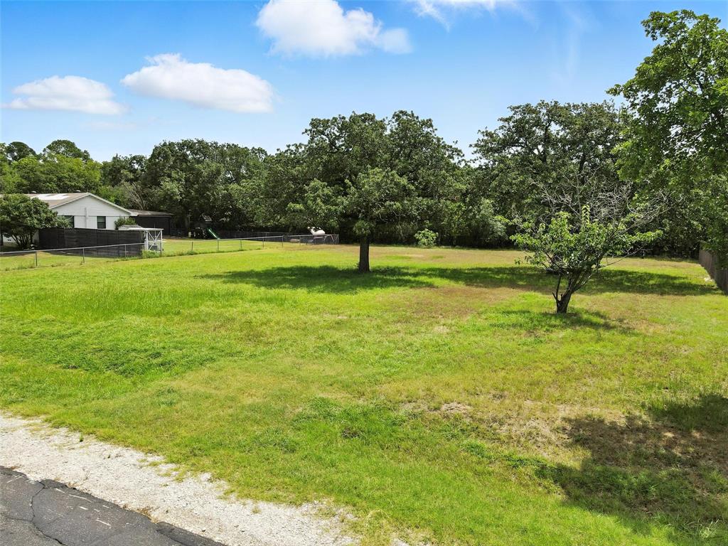 308 Lone Tree Lane Property Photo 4