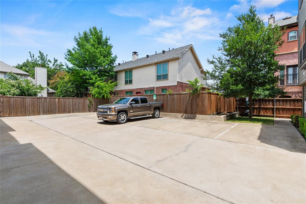 5909 Ross Avenue 2 Property Photo 6
