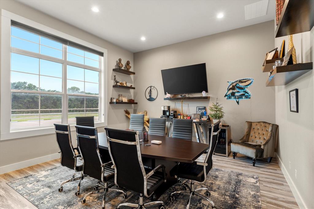 15821 Highway 175 Property Photo 4