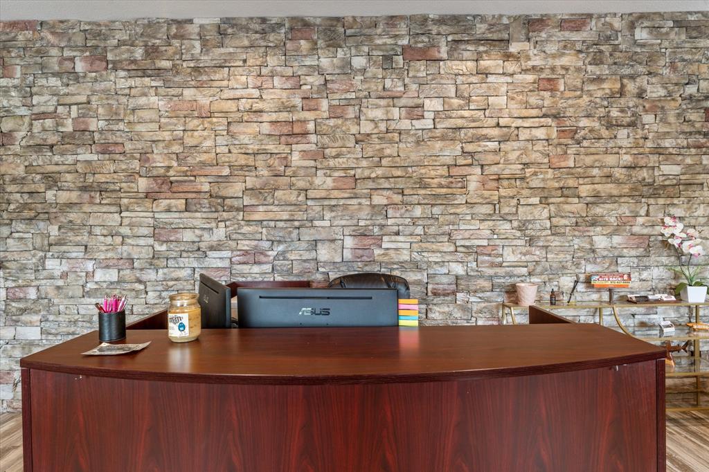 15821 Highway 175 Property Photo 24