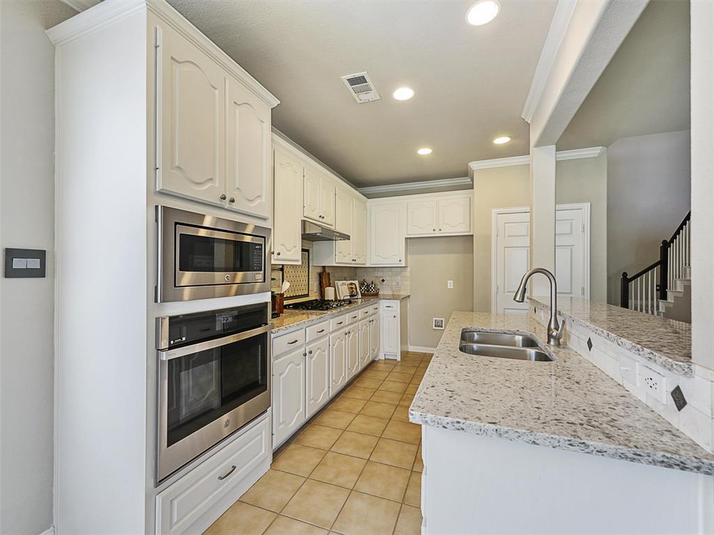 8612 Irwin Court Property Photo 11
