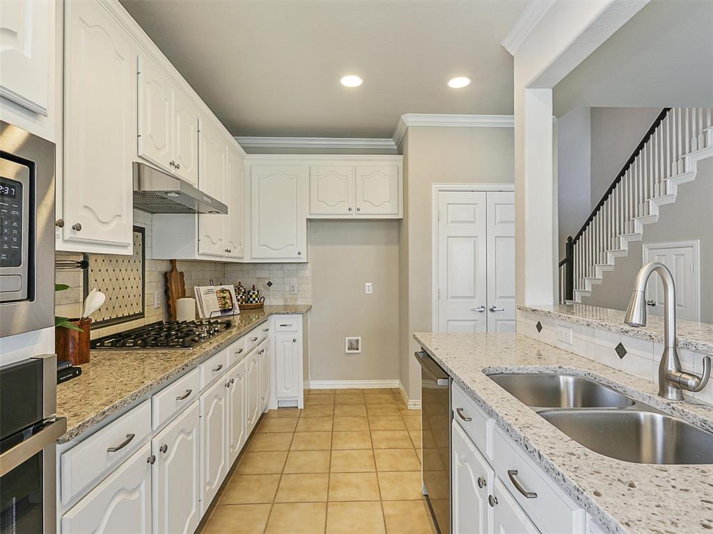 8612 Irwin Court Property Photo 12